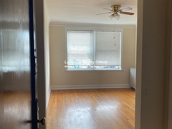 2nd image of 5024 N Lincoln Ave APT 4
