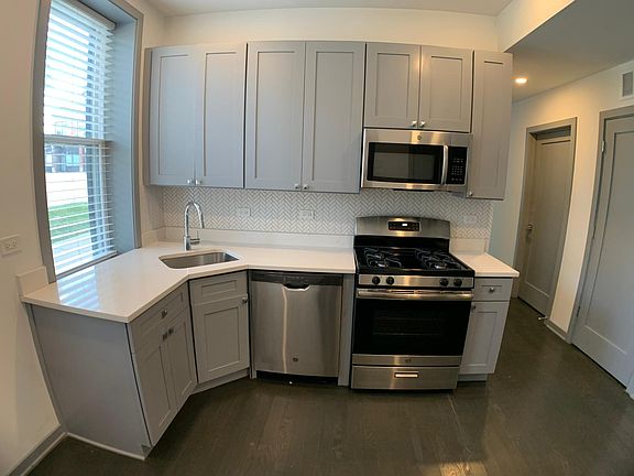 3rd image of 2833 W Diversey Ave #1F
