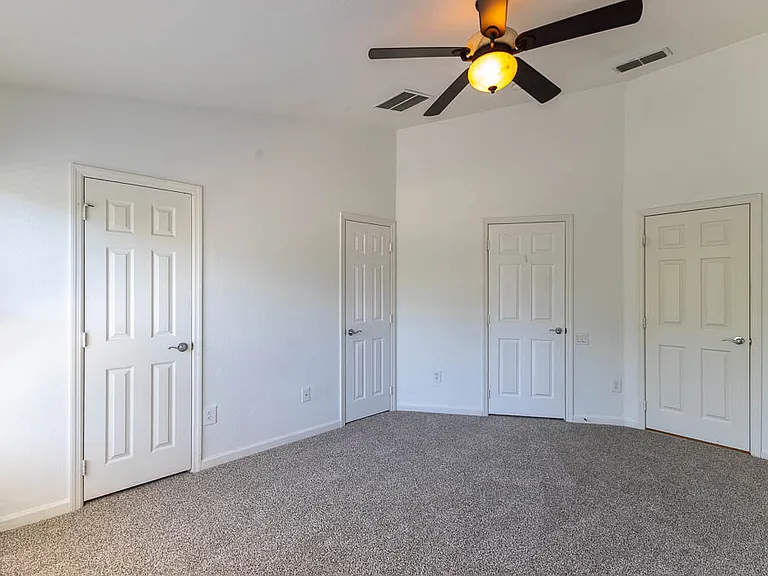 Stockton Dr — Photo 20