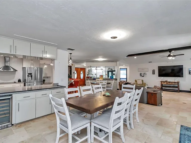 1542 SE Pinwheel Dr — Photo 35