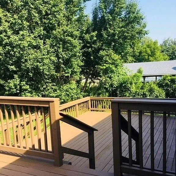672 Holiday Dr — Photo 10