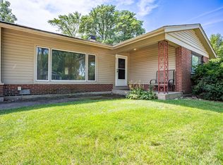 657 Charing Cross Rd, Elk Grove Village, IL 60007