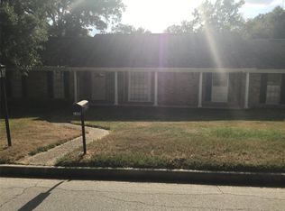 2400 Avenue S, Huntsville, TX 77340