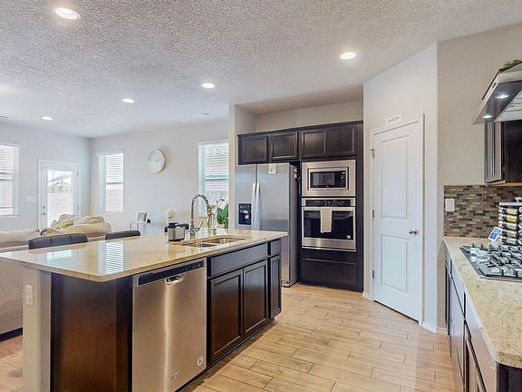 2nd image of 2023 Silver Dollar St SE