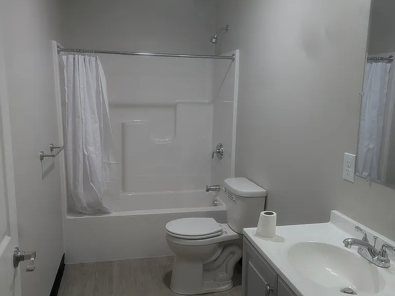 245 Silver Lake St #1 — Photo 3