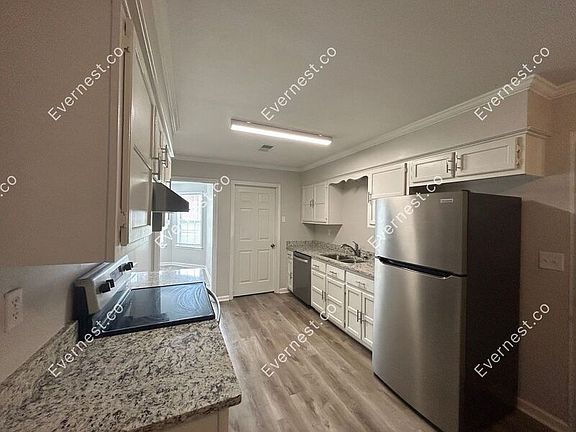 2nd image of 574 Greencliff Dr
