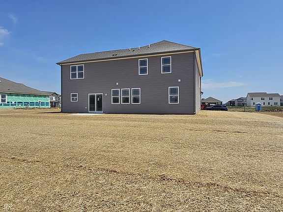 3rd image of 2260 Oakmont Dr