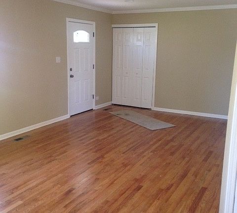 3rd image of 2023 W 55th St