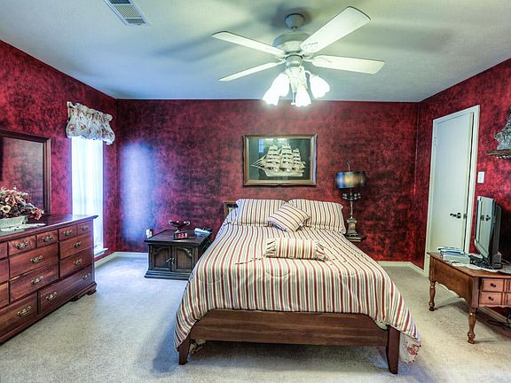 Large master bedroom with plenty of closet space