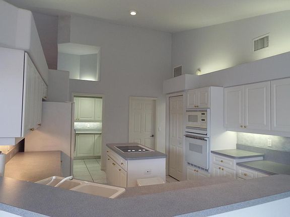 5th image of 891 Sandhill Crane Ct