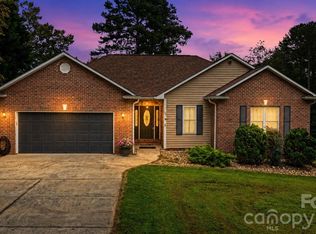199 Bethlehem Manufacturing Ln, Hickory, NC 28601