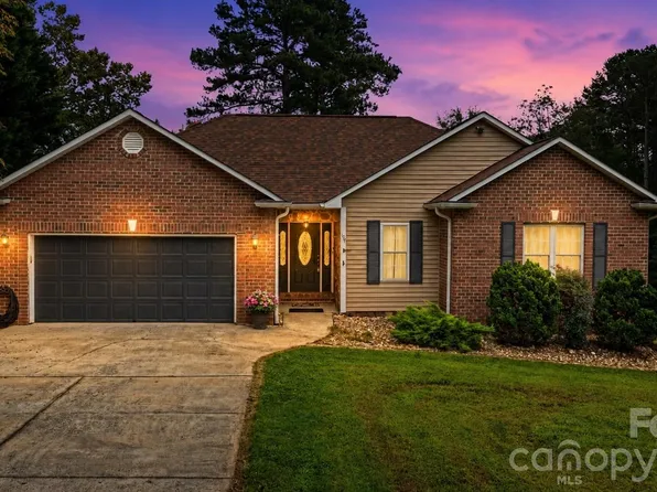 199 Bethlehem Manufacturing Ln, Hickory, NC 28601