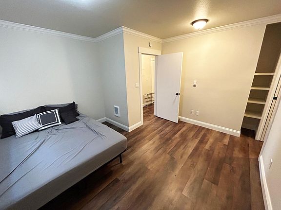 3rd image of 735 Georgia St #2