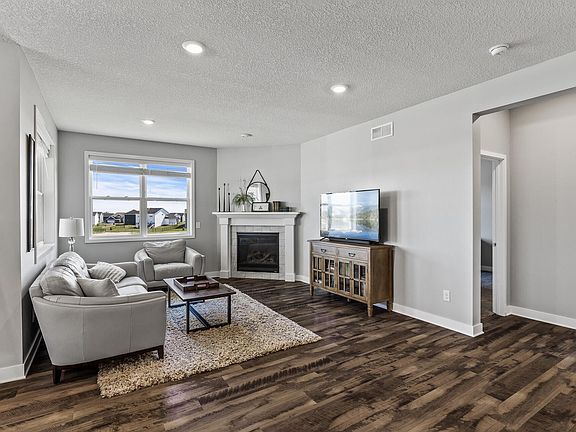 4th image of 6063 Idsen Ave S