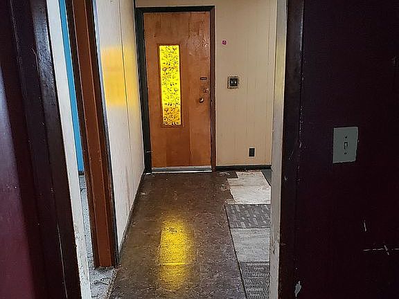 4th image of 10 Elm St