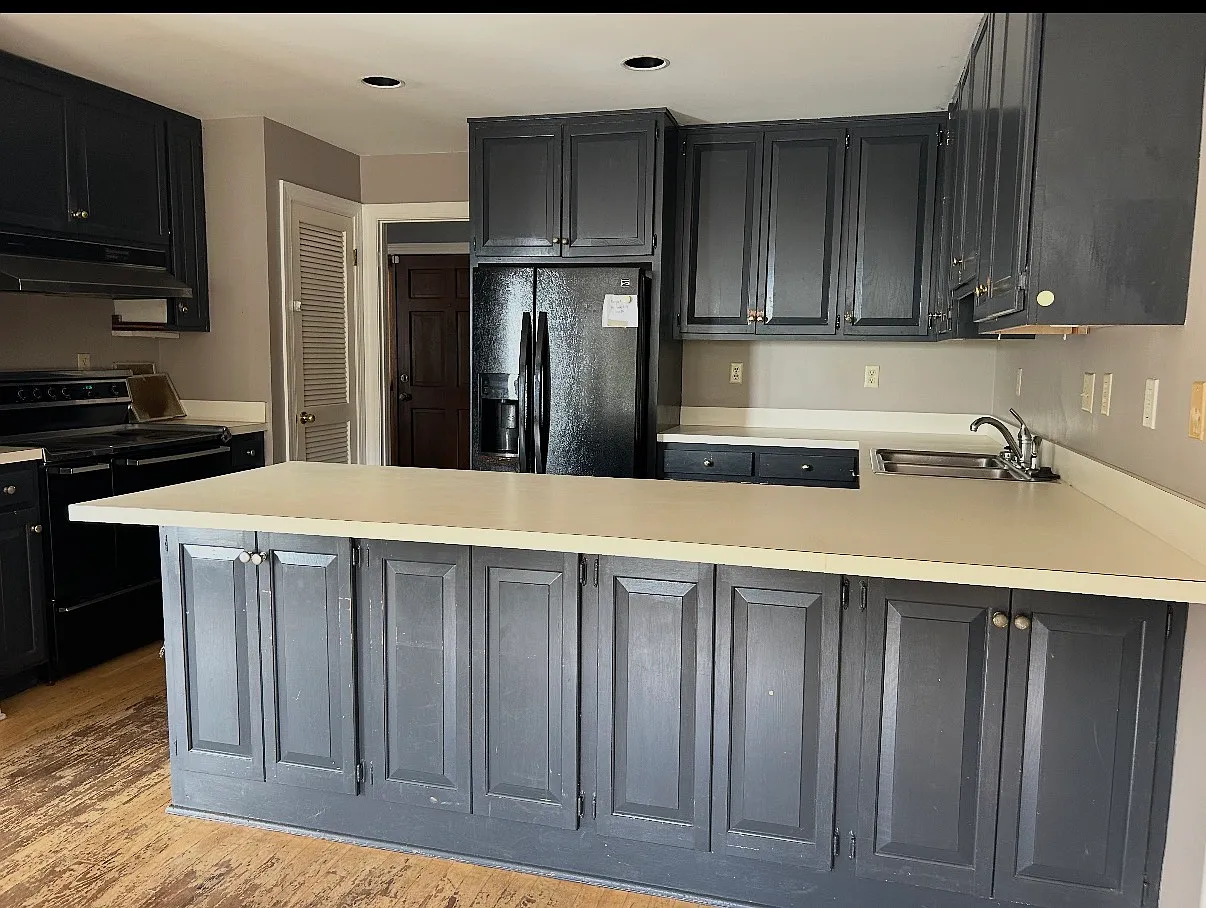 3 bed, 2.5 bath, 2200 sqft, $2,500 — Photo 4