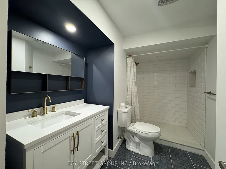 51 Dominion Cres — Photo 26