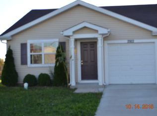 2922 Hoffman St, Plano, IL 60545