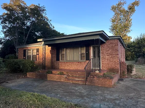 403 Oak Grove Rd, Spartanburg, SC 29301