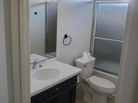 5th image of 22012 Belshire Ave Unit 3
