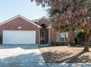 3756 Summersville Ln, Fort Worth, TX 76244