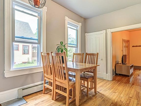 5th image of 2514 30th Ave S