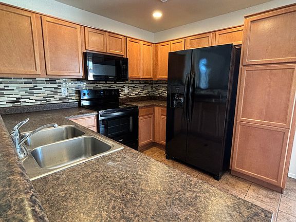 4th image of 21415 E Independence Way