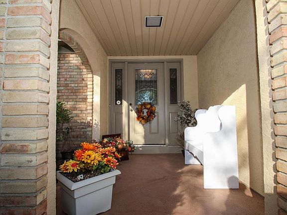 3rd image of 11597 Coventry Ave NW