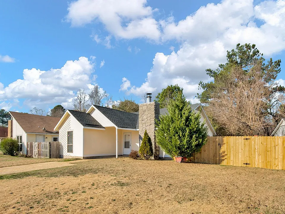 7006 Candlewood Dr