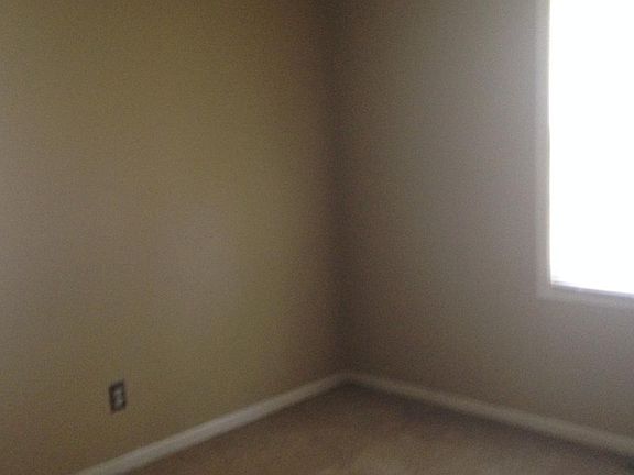 5th image of 6005 Everett Ave