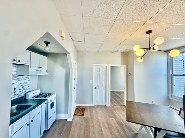 89 Cherry St #2W, Fall River, MA 02720