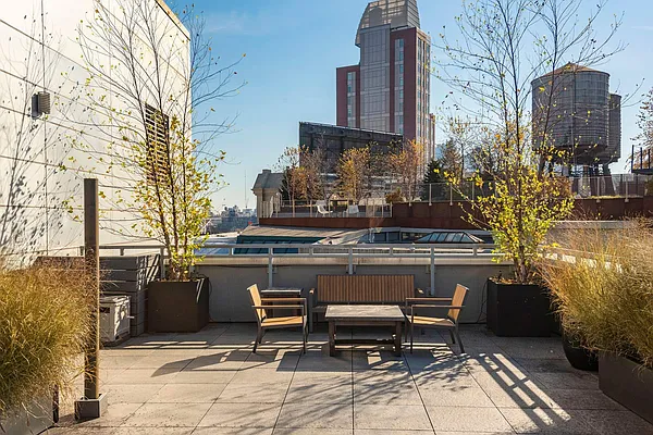 Rented by Sotheby's International Realty | media 26