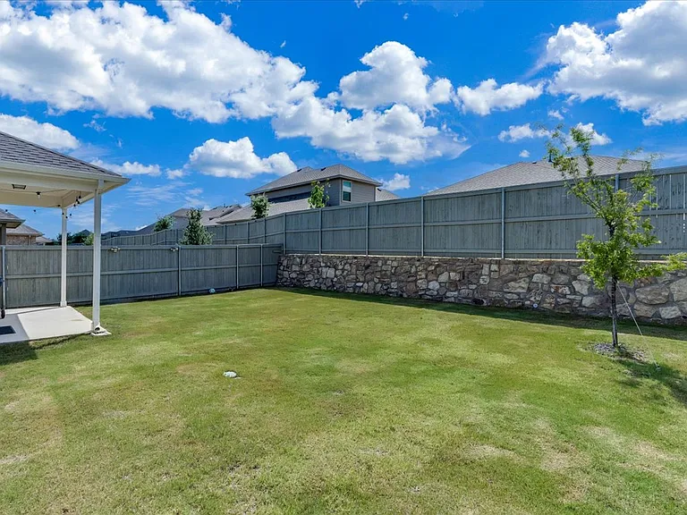 1304 Starling St — Photo 33