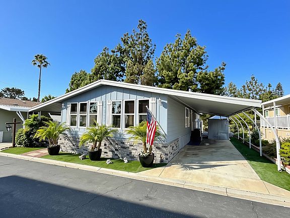3rd image of 24001 Muirlands Blvd Space 41