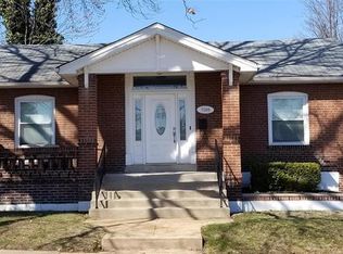 7339 Zephyr Pl, Saint Louis, MO 63143