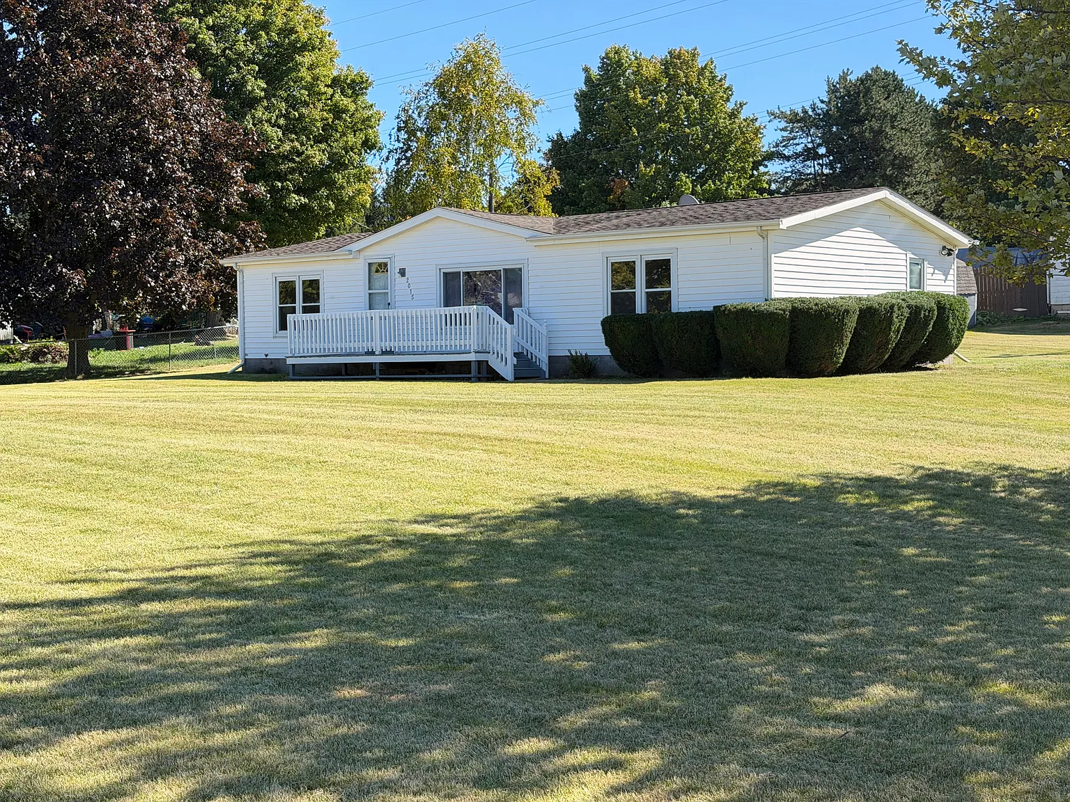 3 bed, 1497 sqft, $1,285 — Photo 1