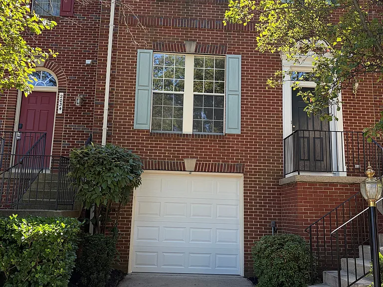 2032 Madrillon Springs Ct — Photo 2