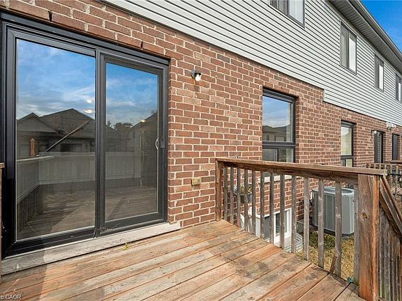 5th image of 60 Honey St