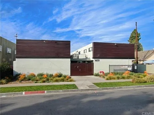 Bellflower Apartments