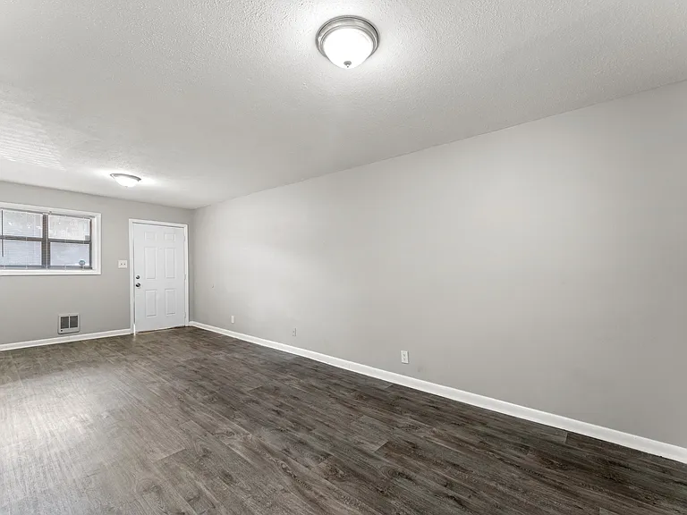 Balfour 296 — Photo 25