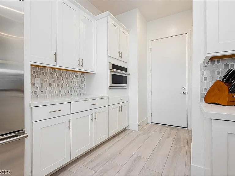 322 Natoire Ct — Photo 16