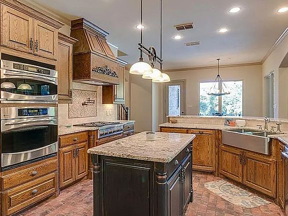 4th image of 165 E Bozeman Ln