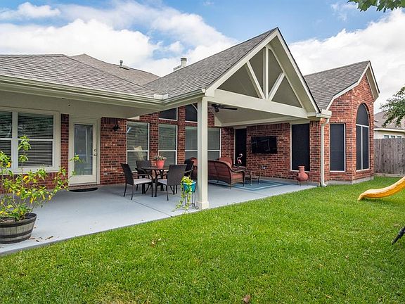 2nd image of 2614 Hilldale Park Ln