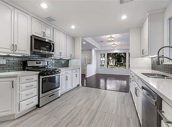 3rd image of 6845 Louisville St