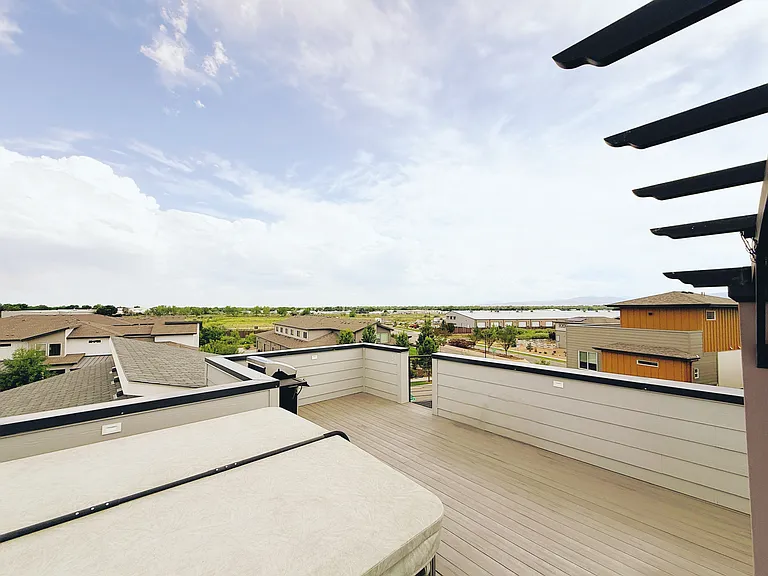 2208 Saison St — Photo 32