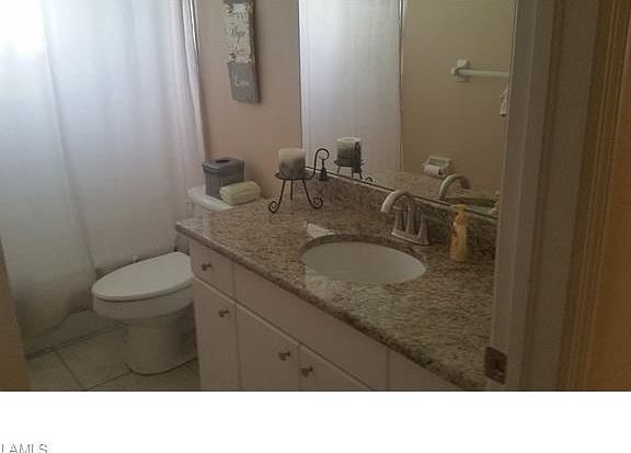 5th image of 1031 SE 12th St