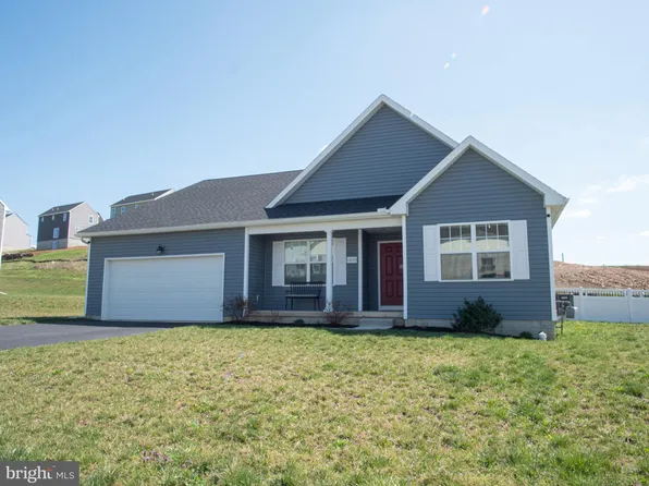 1070 Alder Ct, York, PA 17408