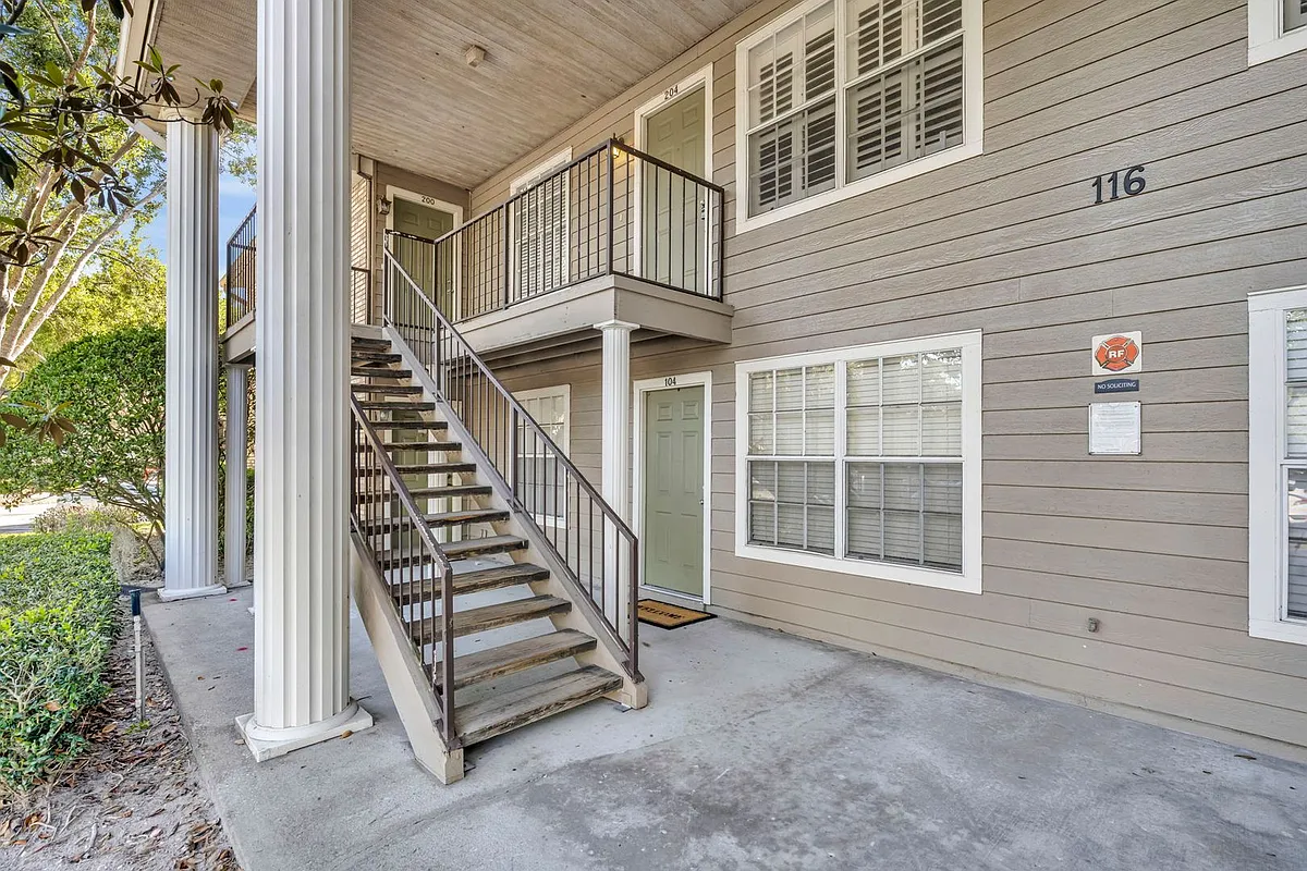 Building Photo - 116 Reserve Cir #204