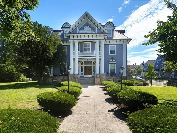 38 Pleasant St APT 9, Dorchester, MA 02125