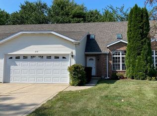 218 Summer Tree Dr, Porter, IN 46304